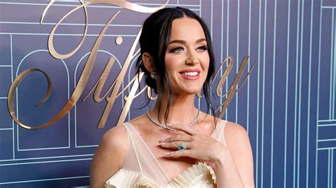 kati nude|Katy Perry Posed Topless on Instagram